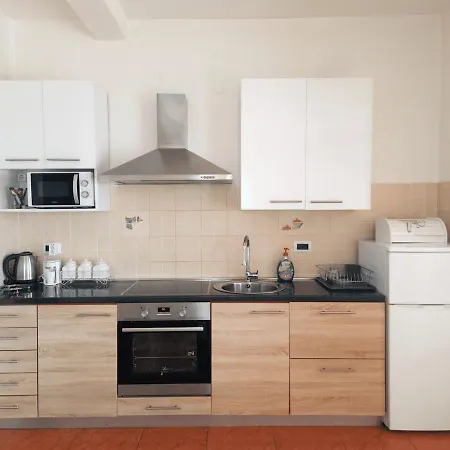 Apartments In Rijeka, Free Parking And Large Terrace, 15Min Drive From The Beach Exterior photo