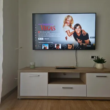 Apartments In Rijeka, Free Parking And Large Terrace, 15Min Drive From The Beach Exterior photo