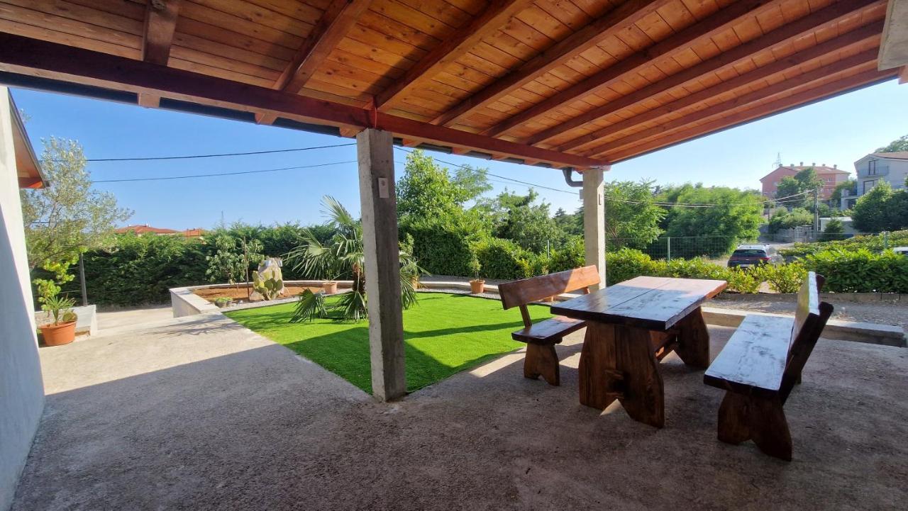 Apartment In Rijeka, Free Parking And Large Terrace, 15min Drive From The Rijeka
