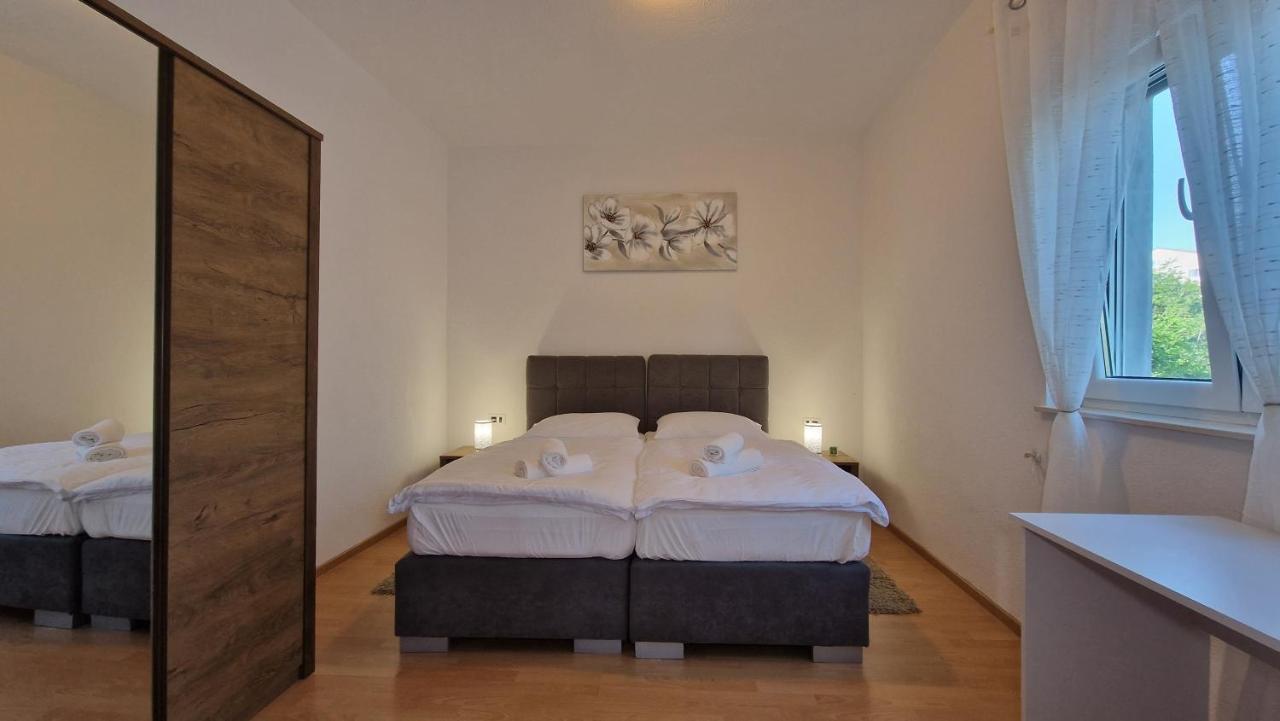 Apartment In Rijeka, Free Parking And Large Terrace, 15min Drive From The *